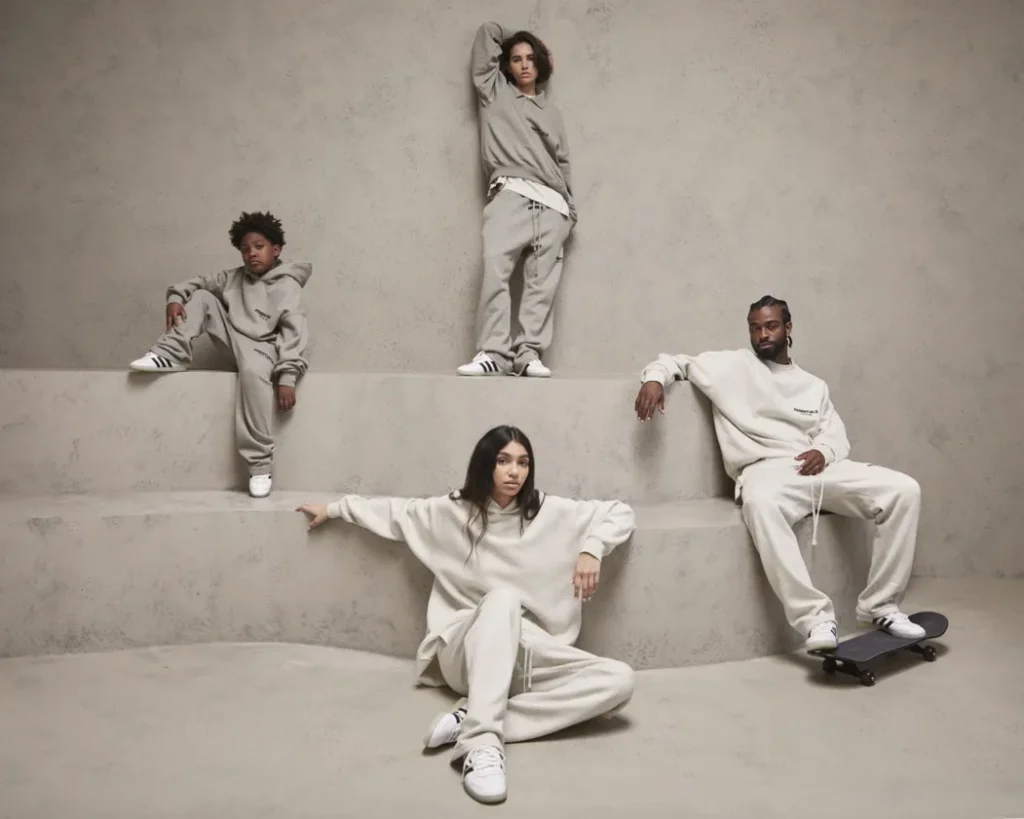 Der Essentials Hoodie vereint minimalistischen Streetwear Style mit hohem Komfort und Qualität. Perfekt für Alltag, Freizeit und moderne Outfits.